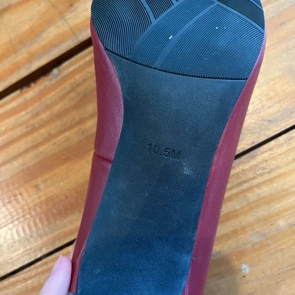 (388) ARRAY RED HEELS - Picture 9 of 9